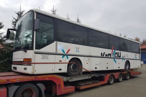 «Если ситуация не изменится, автобусы превратятся в металлолом». Как за год коронавирус повлиял на сферу перевозок в Беларуси