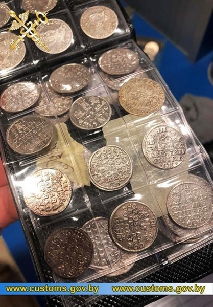 Коллекцию монет ВКЛ стоимостью почти $20000 пытался в носках вывезти за границу житель Беларуси Коллекцию монет ВКЛ стоимостью почти $20000 пытался в носках вывезти за границу житель Беларуси
