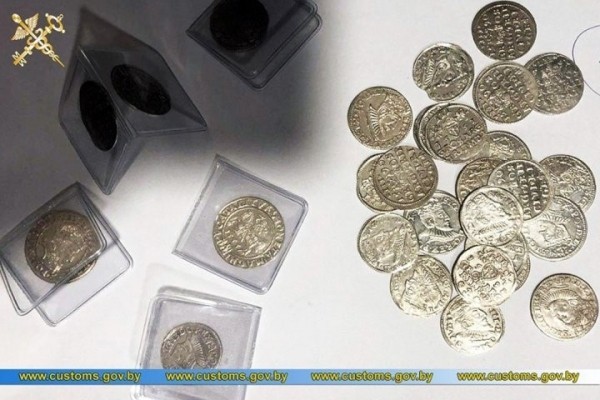 Коллекцию монет ВКЛ стоимостью почти $20000 пытался в носках вывезти за границу житель Беларуси Коллекцию монет ВКЛ стоимостью почти $20000 пытался в носках вывезти за границу житель Беларуси