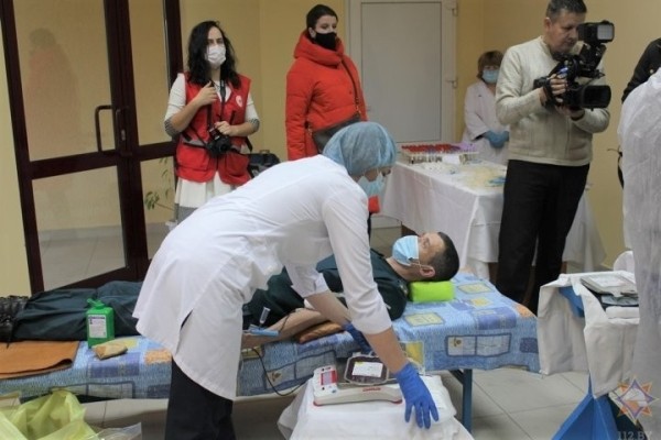 Спасатели Брестчины приняли участие в акции по сдаче крови Спасатели Брестчины приняли участие в акции по сдаче крови