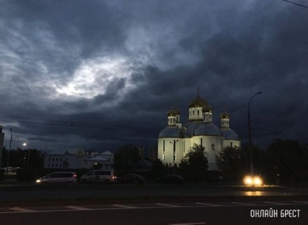 В Бресте и области на завтра объявлен оранжевый уровень из-за сильного ветра В Бресте и области на завтра объявлен оранжевый уровень из-за сильного ветра