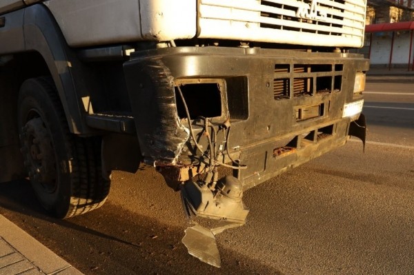 Фура и Ford столкнулись в центре Барановичей Фура и Ford столкнулись в центре Барановичей