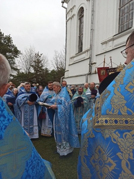 В Каменце состоялся крестный ход в день памяти иконы Божией Матери