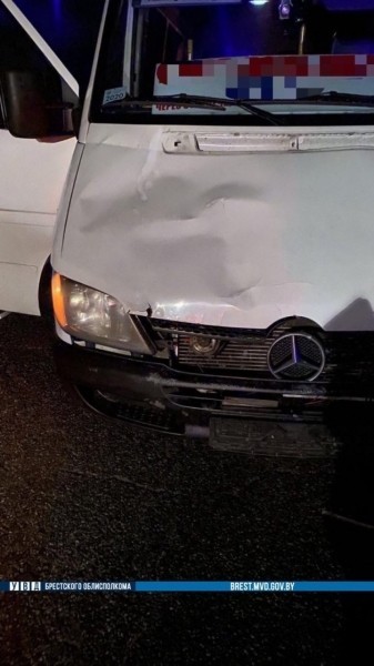В Брестском районе водитель Mercedes наехал на пешехода