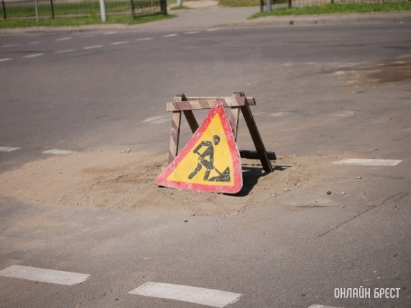 В Жабинковском районе взялись за местные дороги