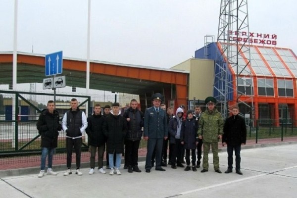 Школьники посетили реконструированный пункт пропуска «Верхний Теребежов» (Брестская область)