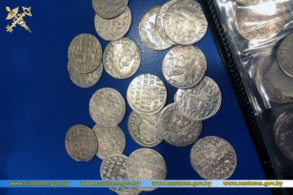 Коллекцию монет ВКЛ стоимостью почти $20000 пытался в носках вывезти за границу житель Беларуси Коллекцию монет ВКЛ стоимостью почти $20000 пытался в носках вывезти за границу житель Беларуси
