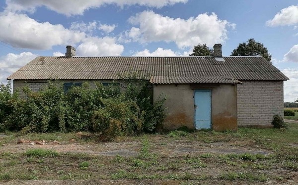 Здание бывшей школы в Барановичском районе выставлено на продажу Здание бывшей школы в Барановичском районе выставлено на продажу