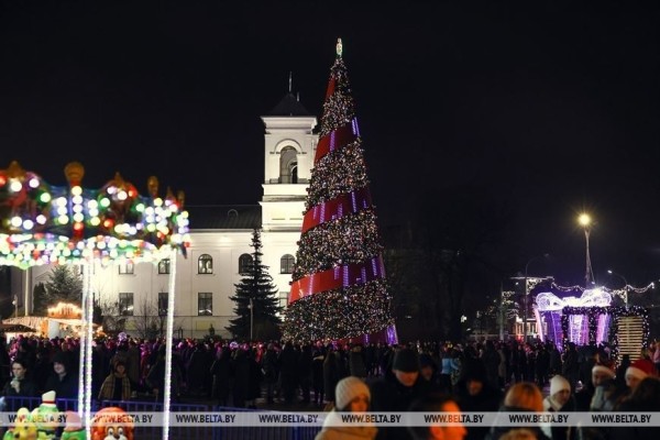 Как прошла новогодняя ночь в Бресте. Фоторепортаж