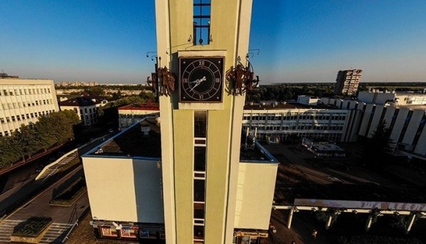 Почему февраль - самый короткий месяц в году?