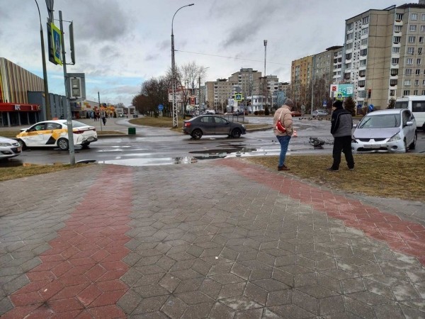 Читатель: Авария в Бресте с участием такси
             
                Читатель: Авария в Бресте с участием такси