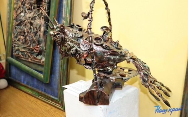 Выставка «Территория творчества» открылась в Барановичском колледже сферы обслуживания. Фоторепортаж