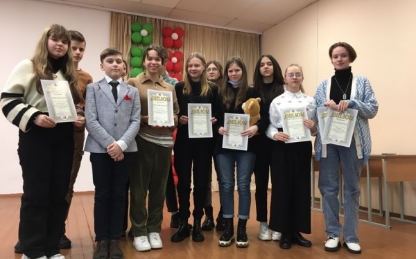 Дипломы республиканского конкурса "Спикер года" завоевали ребята из барановичской гимназии