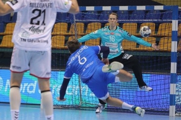 В домашнем матче Лиги чемпионов гандболисты «Мешков Брест» уступили соперникам из Дании В домашнем матче Лиги чемпионов гандболисты «Мешков Брест» уступили соперникам из Дании