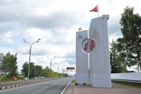 МИД Беларуси прокомментировал открытие автомобильных дорог в Россию