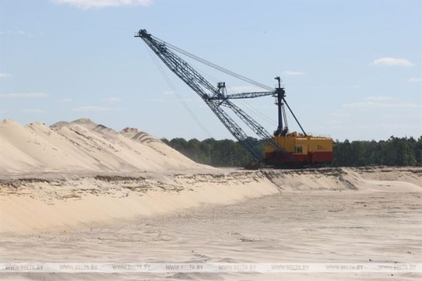 Александр Лукашенко посещает с рабочей поездкой Брестскую область