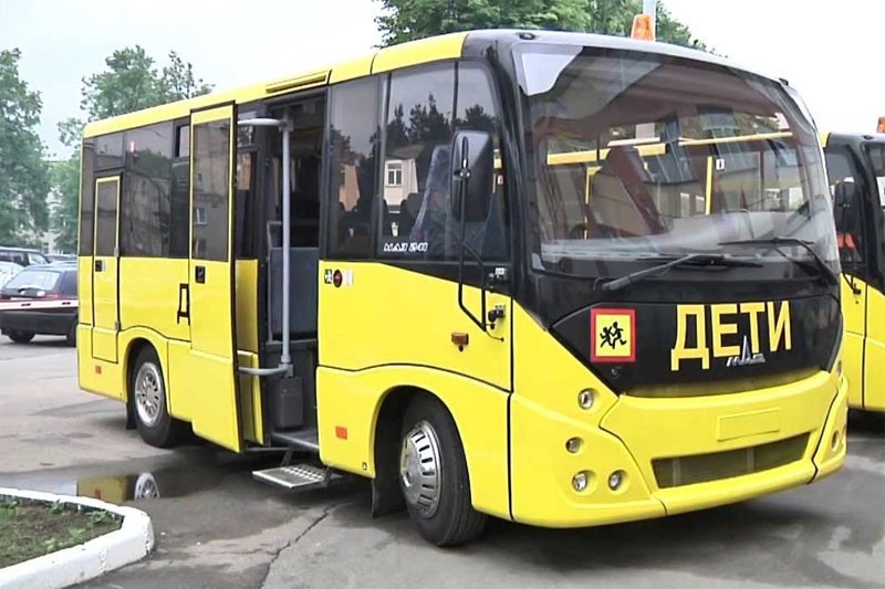 В Ивацевичском районе мужчину придавило автобусом