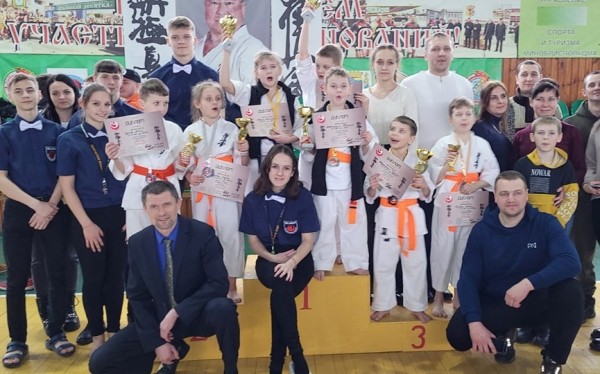 «Белый воин»: на первенстве по карате отличились спортсмены Барановичей