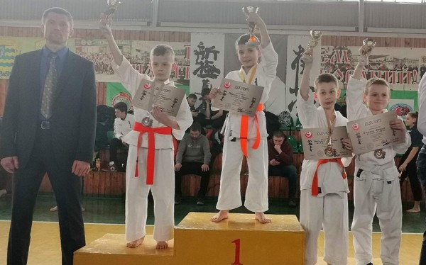«Белый воин»: на первенстве по карате отличились спортсмены Барановичей