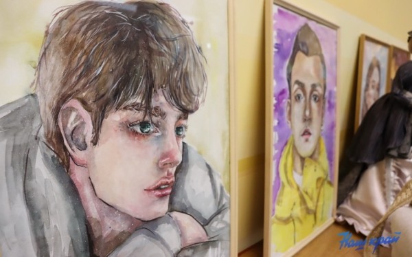 Выставка «Территория творчества» открылась в Барановичском колледже сферы обслуживания. Фоторепортаж