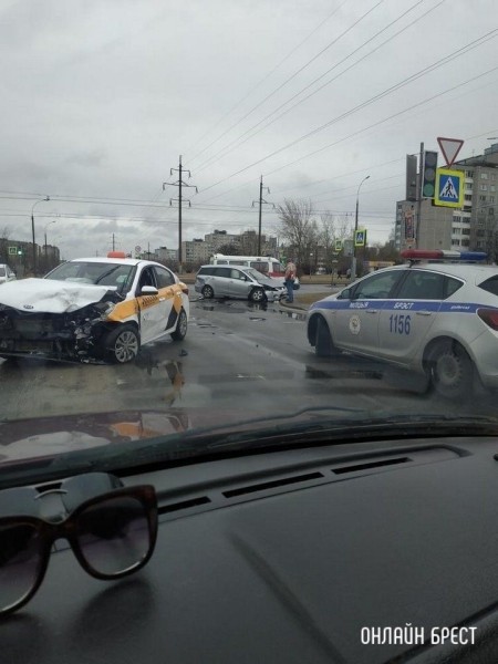 Читатель: Авария в Бресте с участием такси
             
                Читатель: Авария в Бресте с участием такси