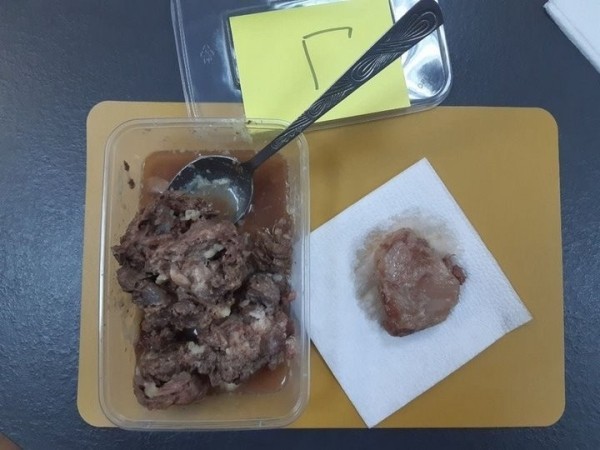 Сколько мяса в белорусской тушенке? Показываем, что внутри банок от трех производителей продукта