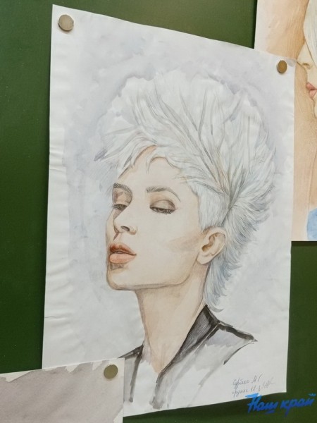 Выставка «Территория творчества» открылась в Барановичском колледже сферы обслуживания. Фоторепортаж