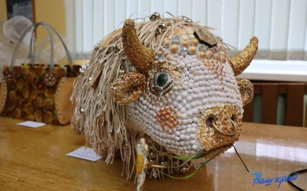 Выставка «Территория творчества» открылась в Барановичском колледже сферы обслуживания. Фоторепортаж