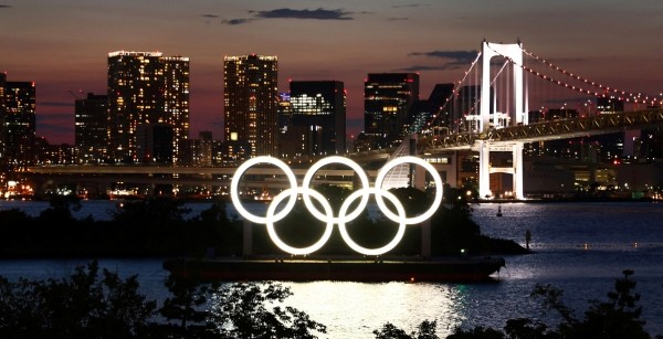 МОК призвал отменить все соревнования в России и Беларуси, а также не использовать их флаги и гимны МОК призвал отменить все соревнования в России и Беларуси, а также не использовать их флаги и гимны