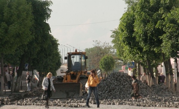 Открытие ДКТ и реконструкция брусчатки. Чем запомнились Барановичам годы Тигра