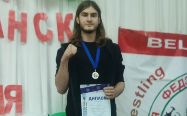 Отличный результат первенства Беларуси по армрестлингу – у барановичанина Даниила Кишеи. Видео Отличный результат первенства Беларуси по армрестлингу – у барановичанина Даниила Кишеи. Видео