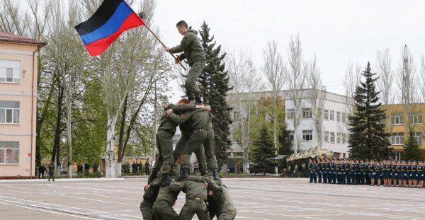 Россия признает ДНР и ЛНР? Если да, будет война? А если нет — зачем российские власти все это устроили? Россия признает ДНР и ЛНР? Если да, будет война? А если нет — зачем российские власти все это устроили?