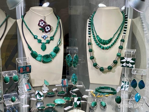 Экспозиция, которая вас удивит! Большой фоторепортаж с выставки «В мире самоцветов» в Бресте, посвященной эксклюзивным украшениям