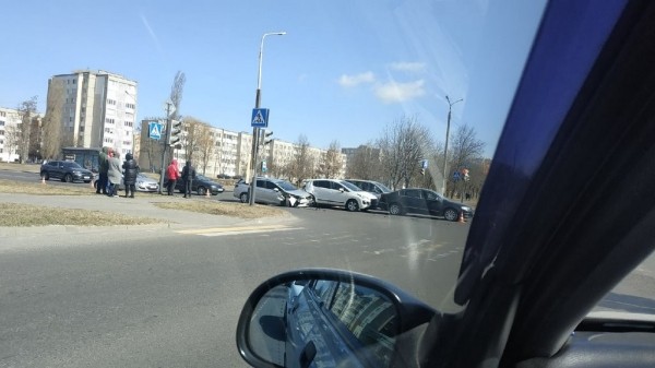 В Пинске столкнулись 4 авто