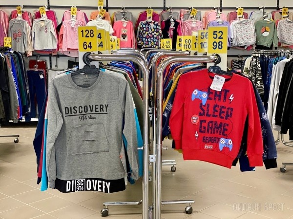 Ребрендинг брестского «Детского мира» на Советской: новый логотип и еще больше стильной одежды, забавных игрушек, школьной канцелярии