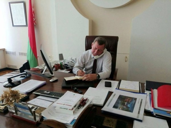 Александр Рогачук проведет 19 марта «прямую телефонную линию» для брестчан Александр Рогачук проведет 19 марта «прямую телефонную линию» для брестчан