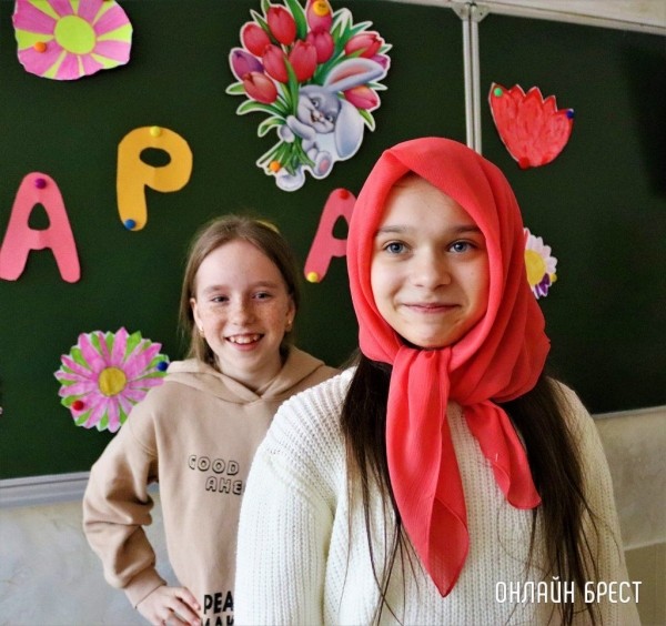 Читатель: Конкурсная программа к Международному женскому дню в средней школе № 28 г. Бреста
             
                Читатель: Конкурсная программа к Международному женскому дню в средней школе № 28 г. Бреста
