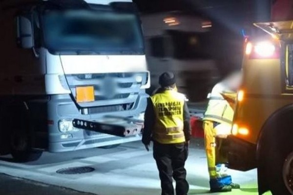 В Польше остановили пьяного белорусского водителя, он вез опасный груз В Польше остановили пьяного белорусского водителя, он вез опасный груз