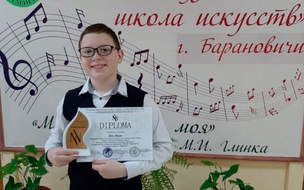 «Новые вершины» покоряют юные музыканты и вокалисты из Барановичей «Новые вершины» покоряют юные музыканты и вокалисты из Барановичей