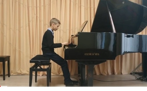 Сразу шесть наград получили юные пианисты из Барановичей на международном конкурсе «Призвание»