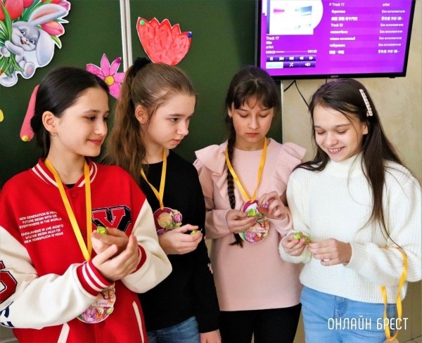 Читатель: Конкурсная программа к Международному женскому дню в средней школе № 28 г. Бреста
             
                Читатель: Конкурсная программа к Международному женскому дню в средней школе № 28 г. Бреста