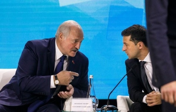 Зеленский поговорил с Лукашенко Зеленский поговорил с Лукашенко