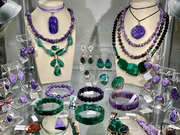Экспозиция, которая вас удивит! Большой фоторепортаж с выставки «В мире самоцветов» в Бресте, посвященной эксклюзивным украшениям