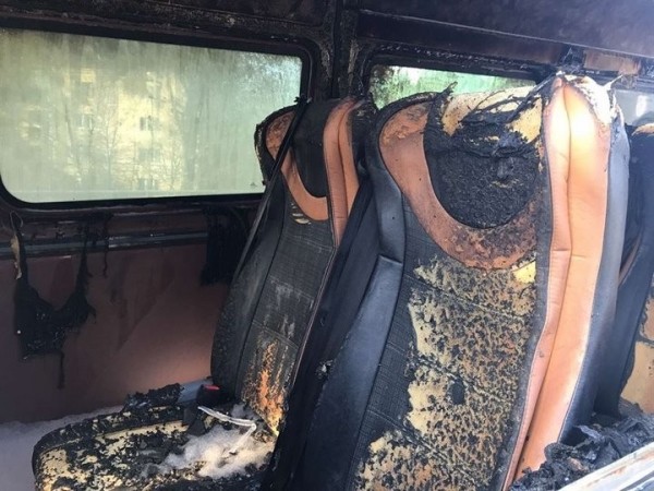 В Барановичах во время движения загорелась маршрутка с пассажирами В Барановичах во время движения загорелась маршрутка с пассажирами