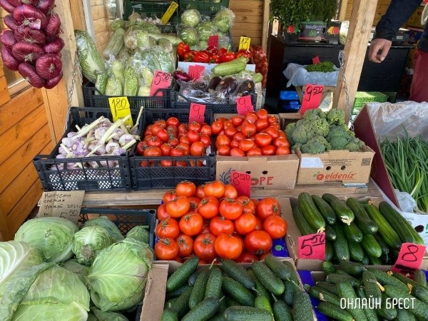 Читатель: Что почем на рынке за ЦУМом в Бресте
Читатель: Что почем на рынке за ЦУМом в Бресте