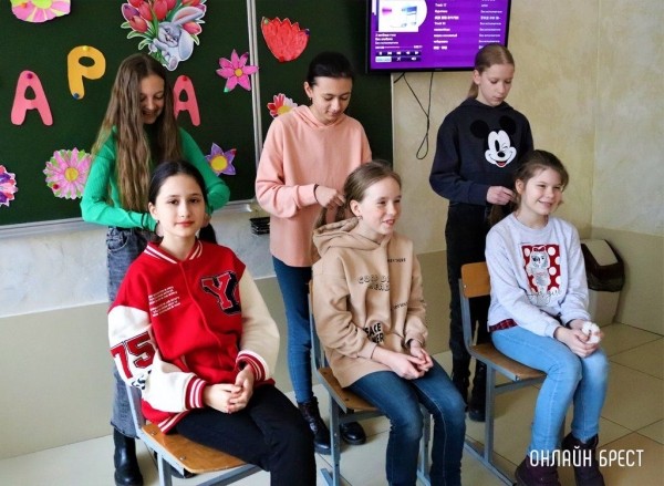 Читатель: Конкурсная программа к Международному женскому дню в средней школе № 28 г. Бреста
             
                Читатель: Конкурсная программа к Международному женскому дню в средней школе № 28 г. Бреста