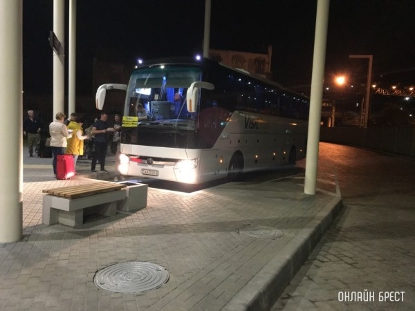 Туристы из Буковеля трое суток добирались в Беларусь Туристы из Буковеля трое суток добирались в Беларусь