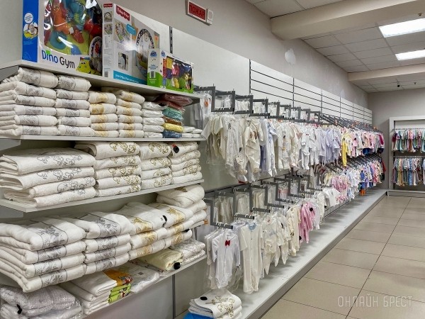 Ребрендинг брестского «Детского мира» на Советской: новый логотип и еще больше стильной одежды, забавных игрушек, школьной канцелярии