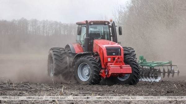 Большой репортаж с посевной в Кобринском районе
