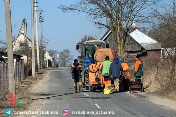В город-спутнике Бреста осуществляется ремонт дорожного полотна В город-спутнике Бреста осуществляется ремонт дорожного полотна